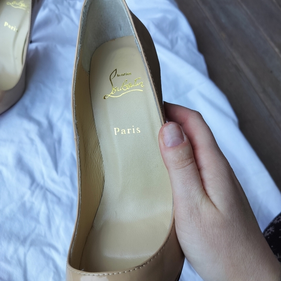Christian Louboutin Nude Tan Patent Leather Stiletto Pump Heels Pointy Toe - Picture 11 of 14